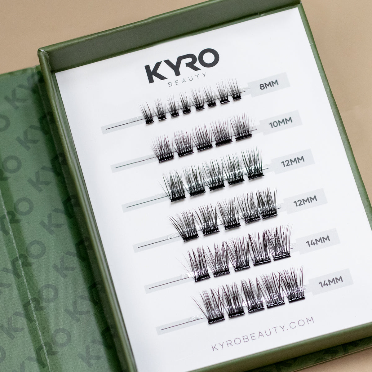 Pre-Glued Light Volume - Press-On Lashes