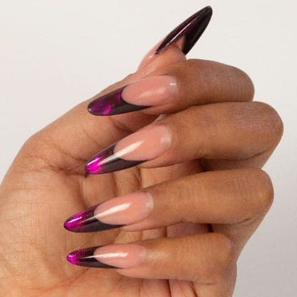 https://www.magneticnaildesign.com/media/wysiwyg/shop/Inspiratie/103510CatEyeVamp/Cerisa_Klein_edit.jpg