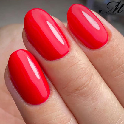 https://www.magneticnaildesign.com/media/wysiwyg/shop/Inspiratie/103447MeysChoice2020/Mirjam_Zwart_edit.jpg